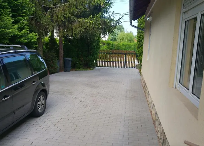 Kektetos Vendeghaz 公寓